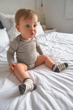 Baby Body langarm - Bio Baumwolle, Punkte, Taupe