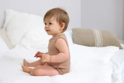 Baby Body - Ärmellos gerippt, Hellbraun