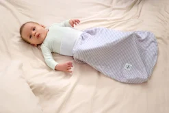 Baby Strampelsack 0,5 TOG - Gestreift, Lila Milky